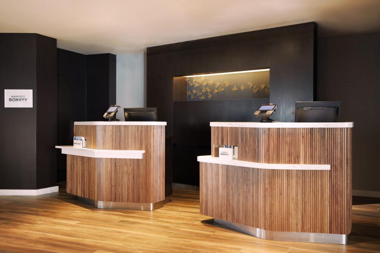 | Courtyard by Marriott St. Louis Downtown West