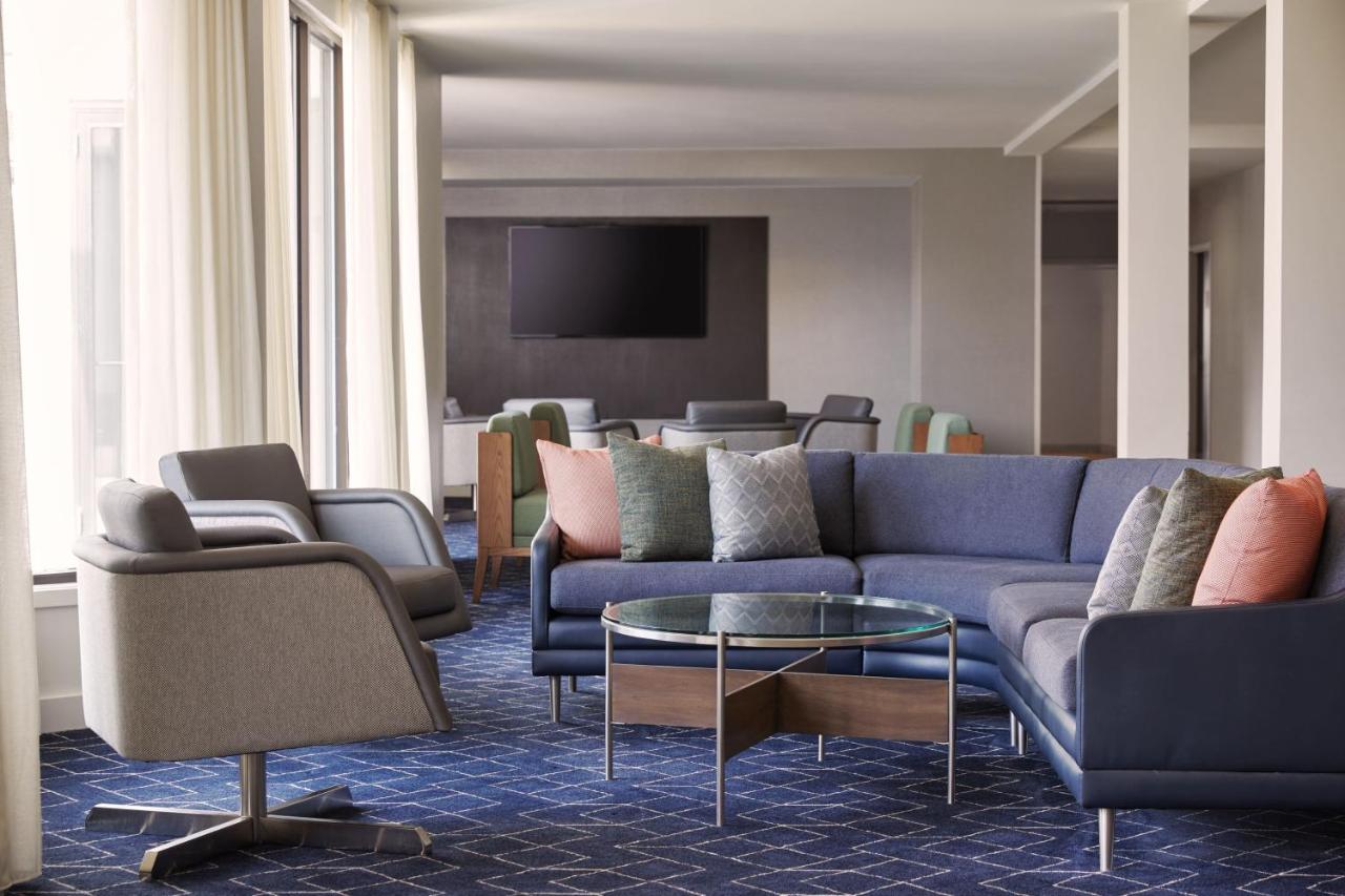 | Courtyard by Marriott St. Louis Downtown West