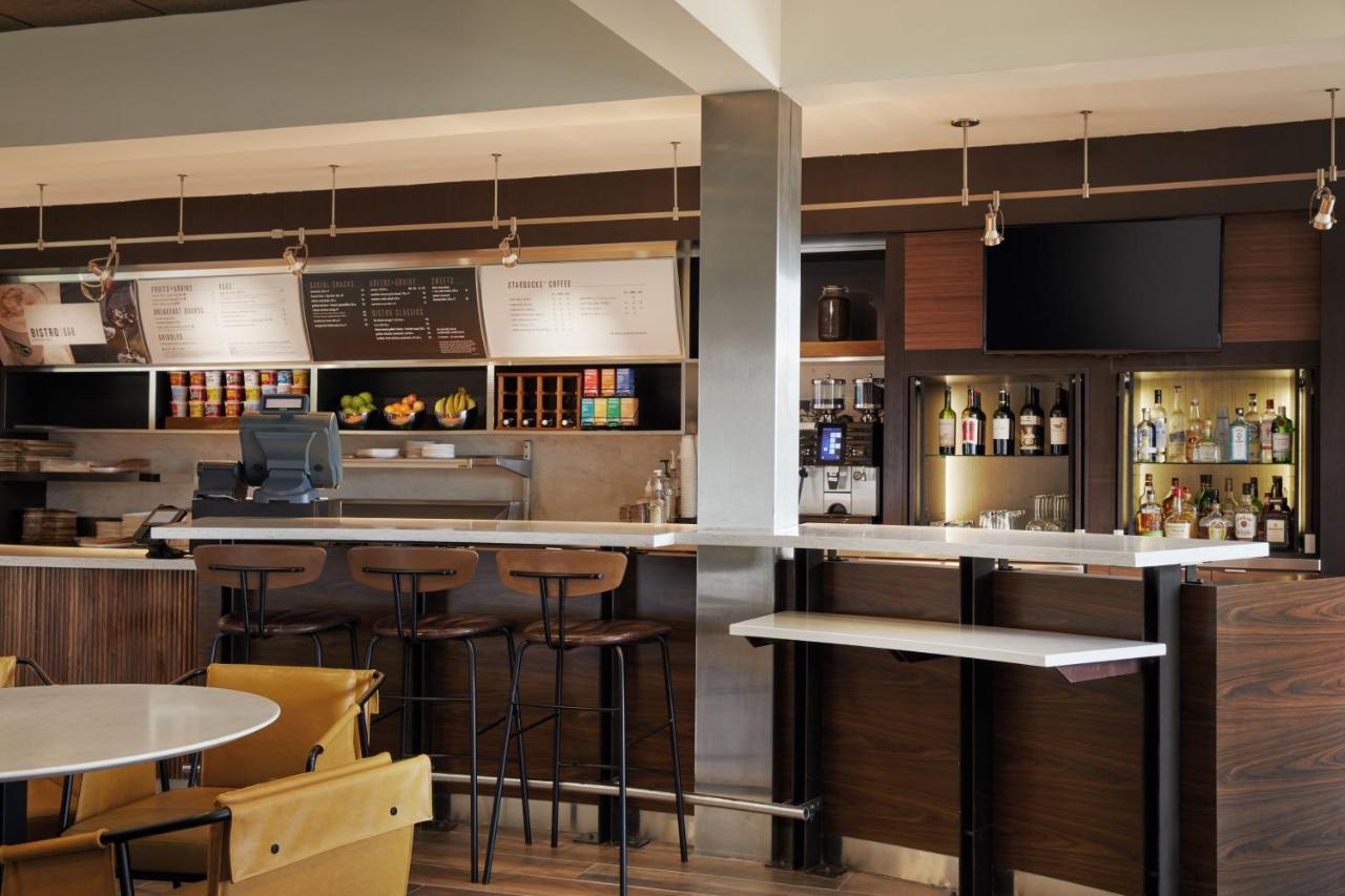 | Courtyard by Marriott St. Louis Downtown West