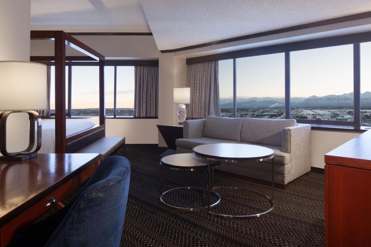 1 Bedroom Junior Suite, 1 King, Sofa bed at Sheraton Anchorage Hotel