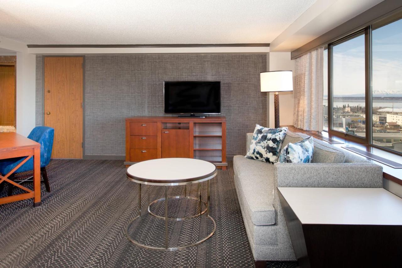 1 Bedroom Junior Suite, 1 King, Sofa bed at Sheraton Anchorage Hotel