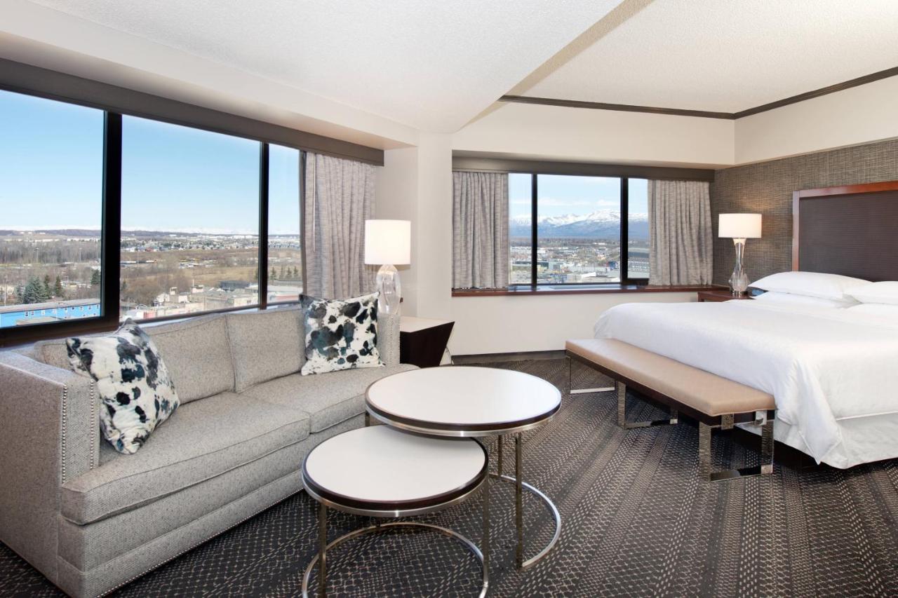 1 Bedroom Junior Suite, 1 King, Sofa bed at Sheraton Anchorage Hotel