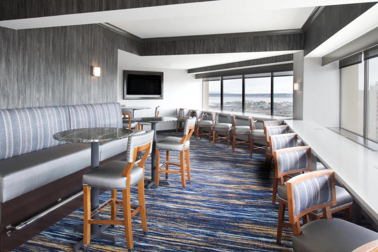 Club Room 2 Beds, Club level, Guest room, 2 Double at Sheraton Anchorage Hotel