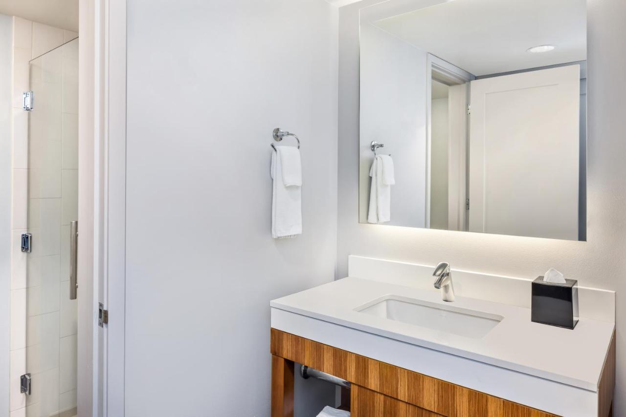King Room with Ocean View at Hyatt Place Waikiki Beach