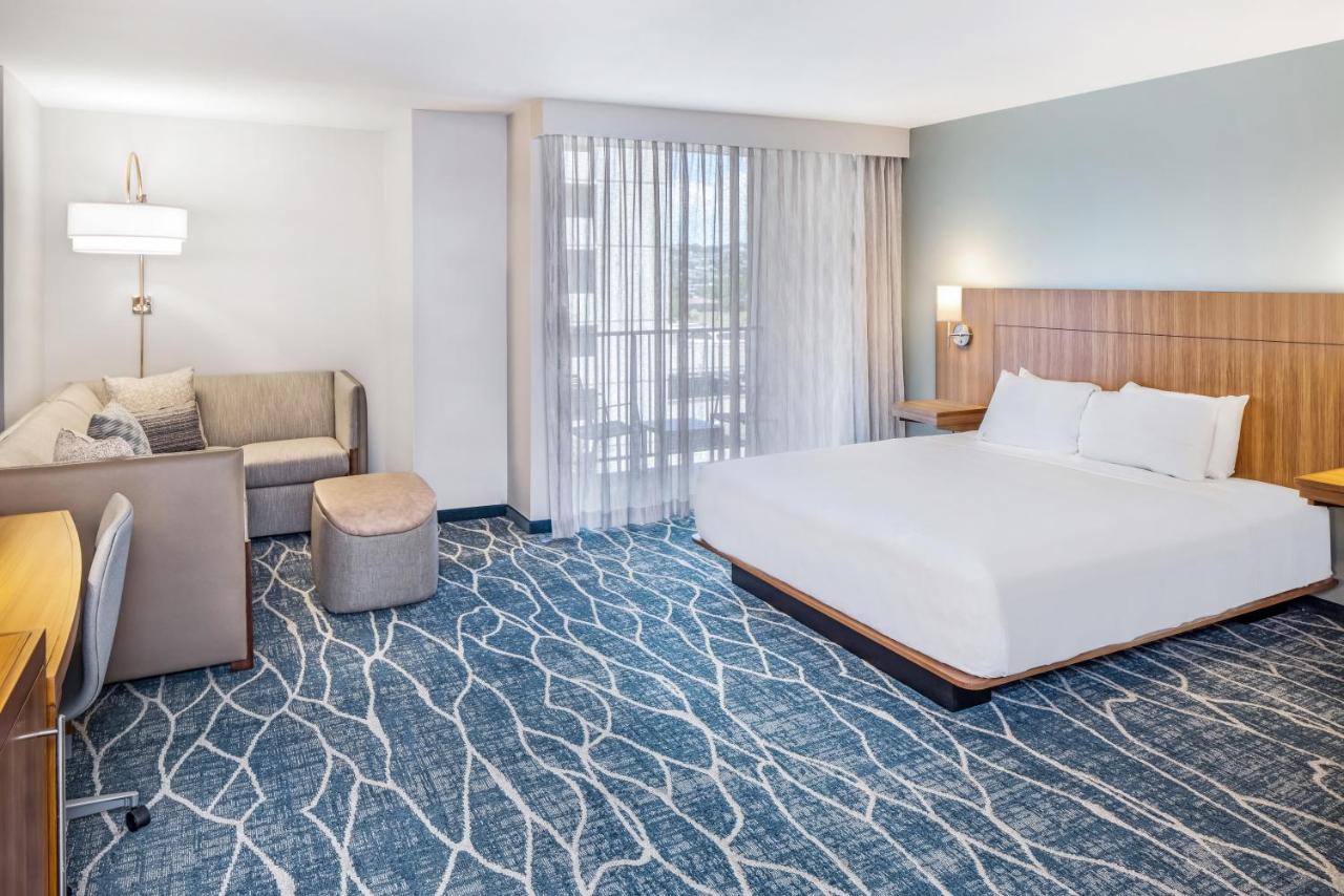 King Room with Shower - Disability Access at Hyatt Place Waikiki Beach