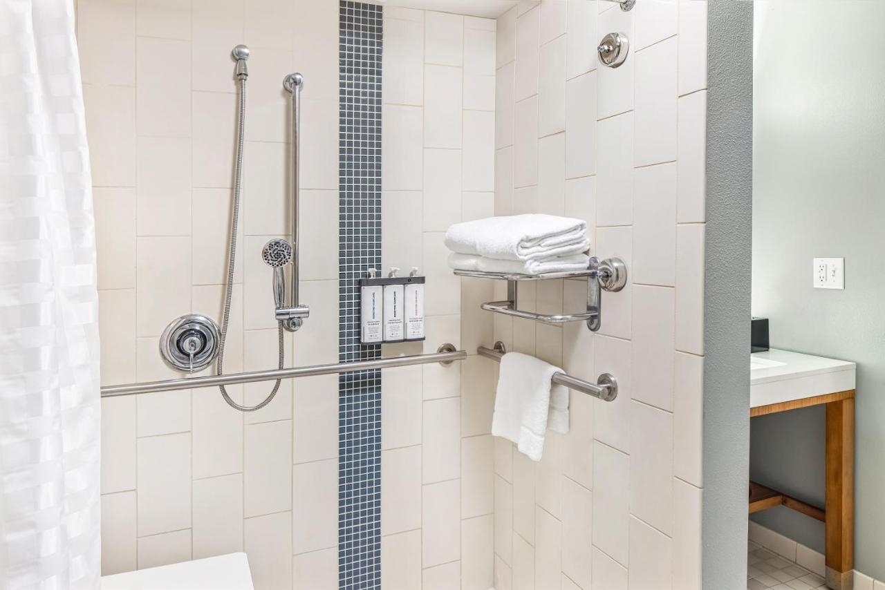 Queen Room with Two Queen Beds and City View - Disability Access/Shower at Hyatt Place Waikiki Beach