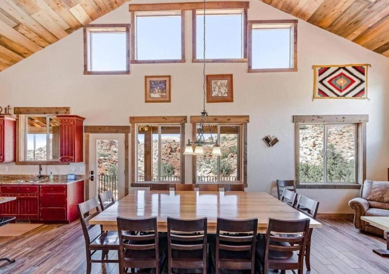 | Badlands Roost: a rustic-modern designed home