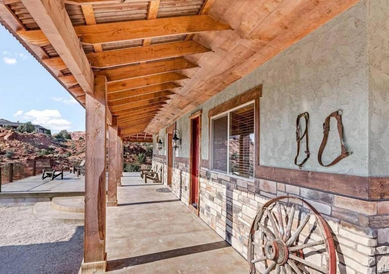 | Badlands Roost: a rustic-modern designed home