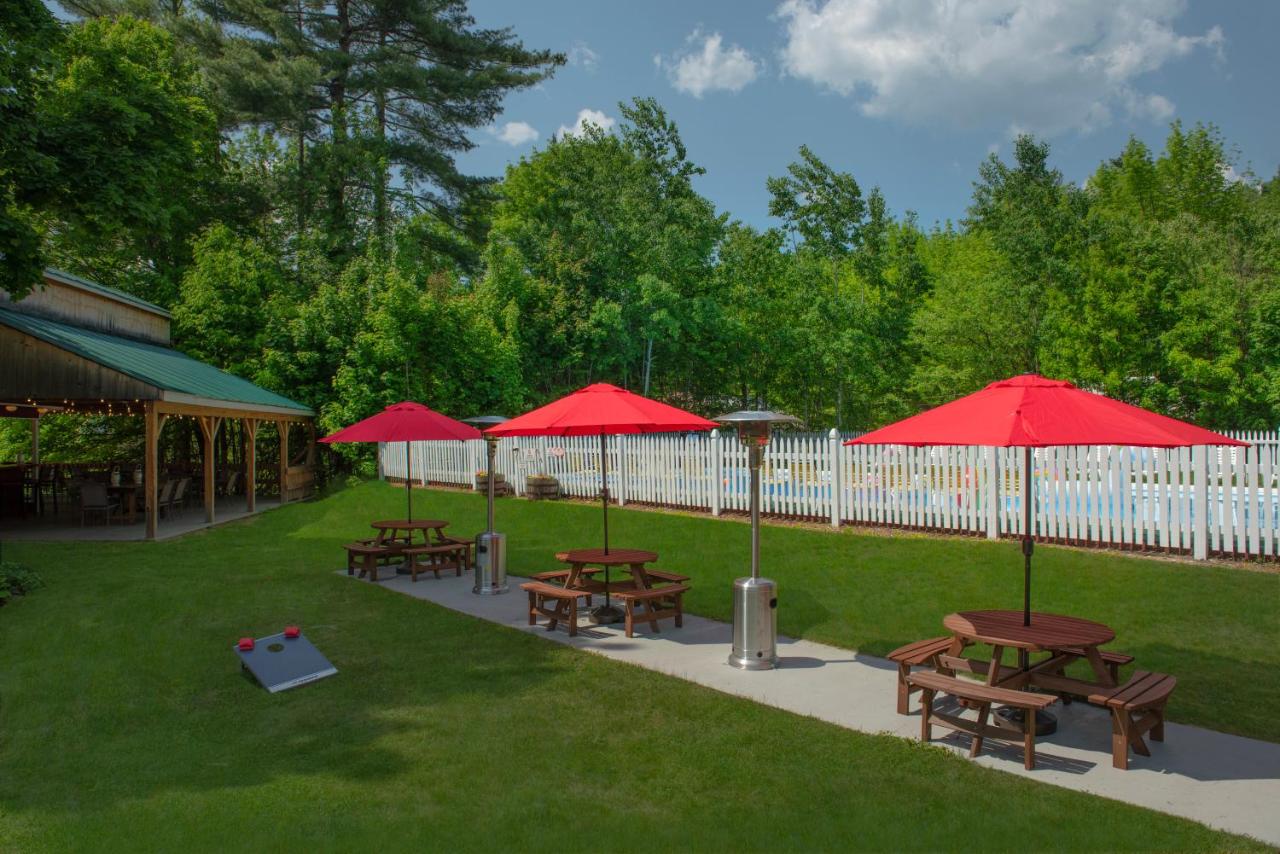 | Christmas Farm Inn and Spa