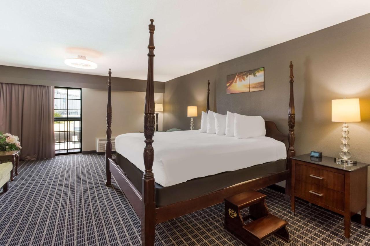  | SureStay Plus Hotel by Best Western Greenwood