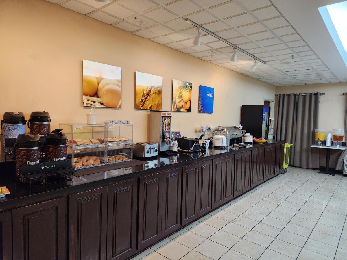  | Holiday Inn Express & Suites Asheboro