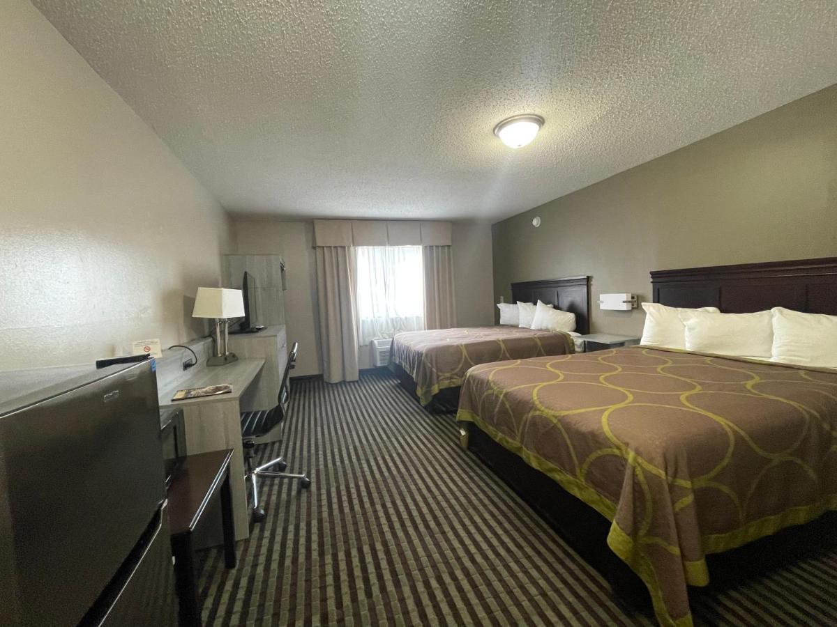 | DuPont Suites - Louisville - St. Matthews