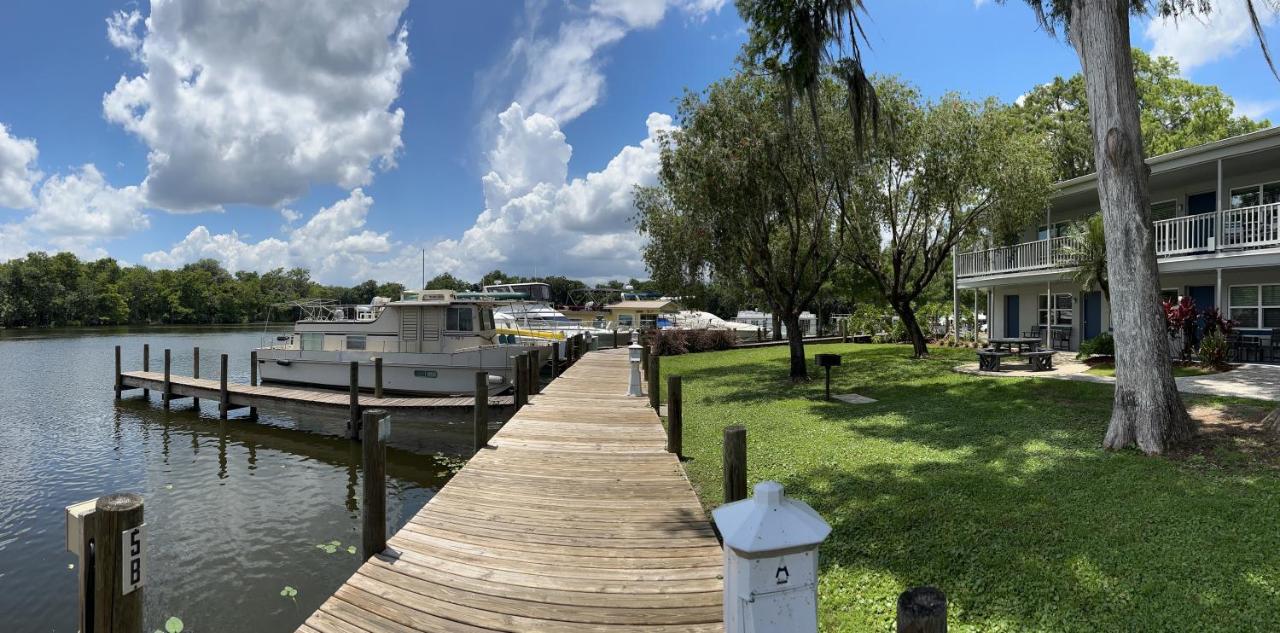 | Hontoon Landing Resort & Marina