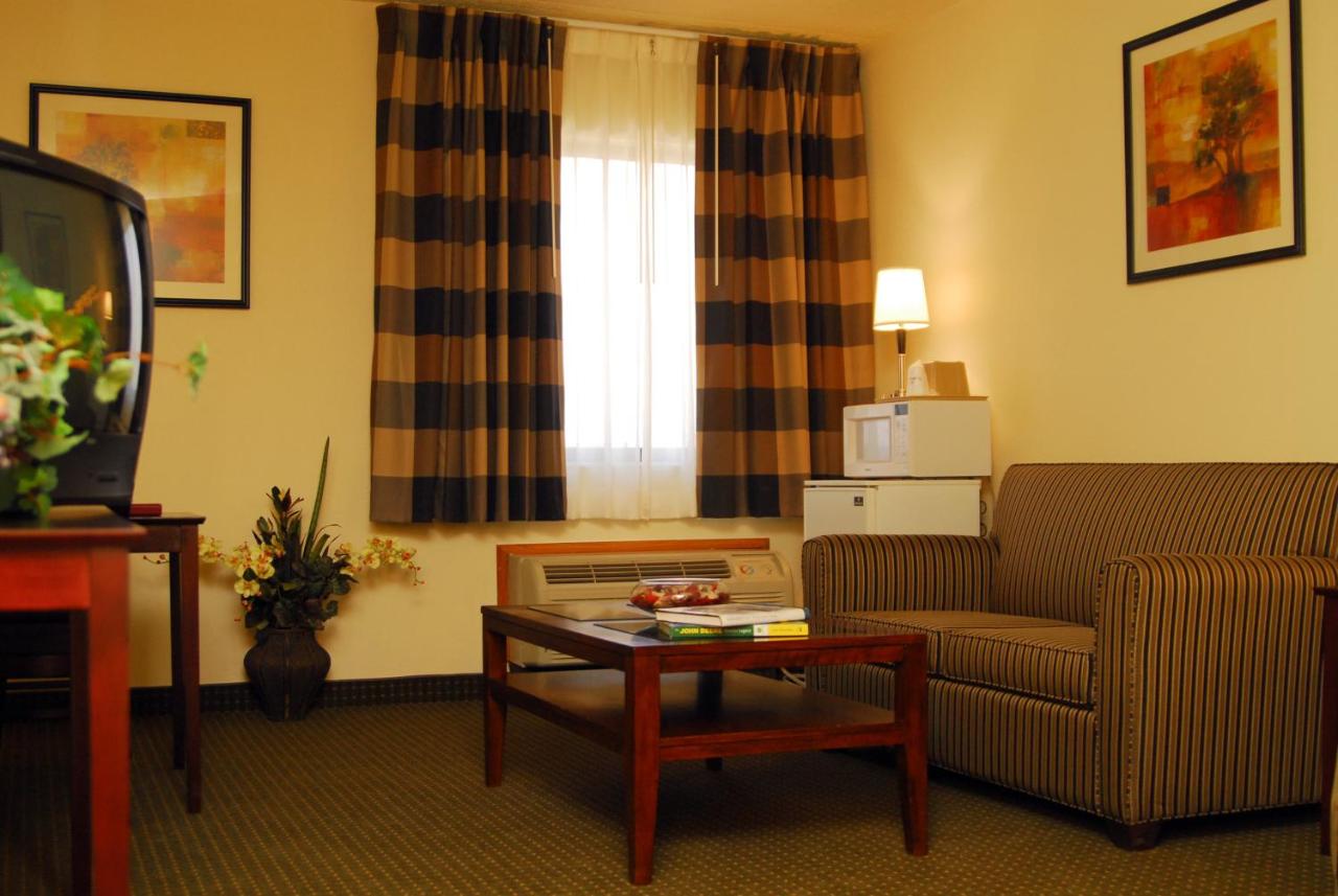 Queen Suite - Non-Smoking at Ramada by Wyndham Bettendorf
