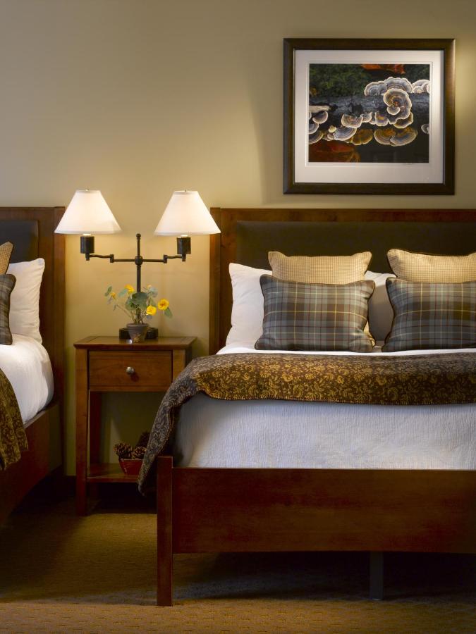 | Green Mountain Suites Hotel