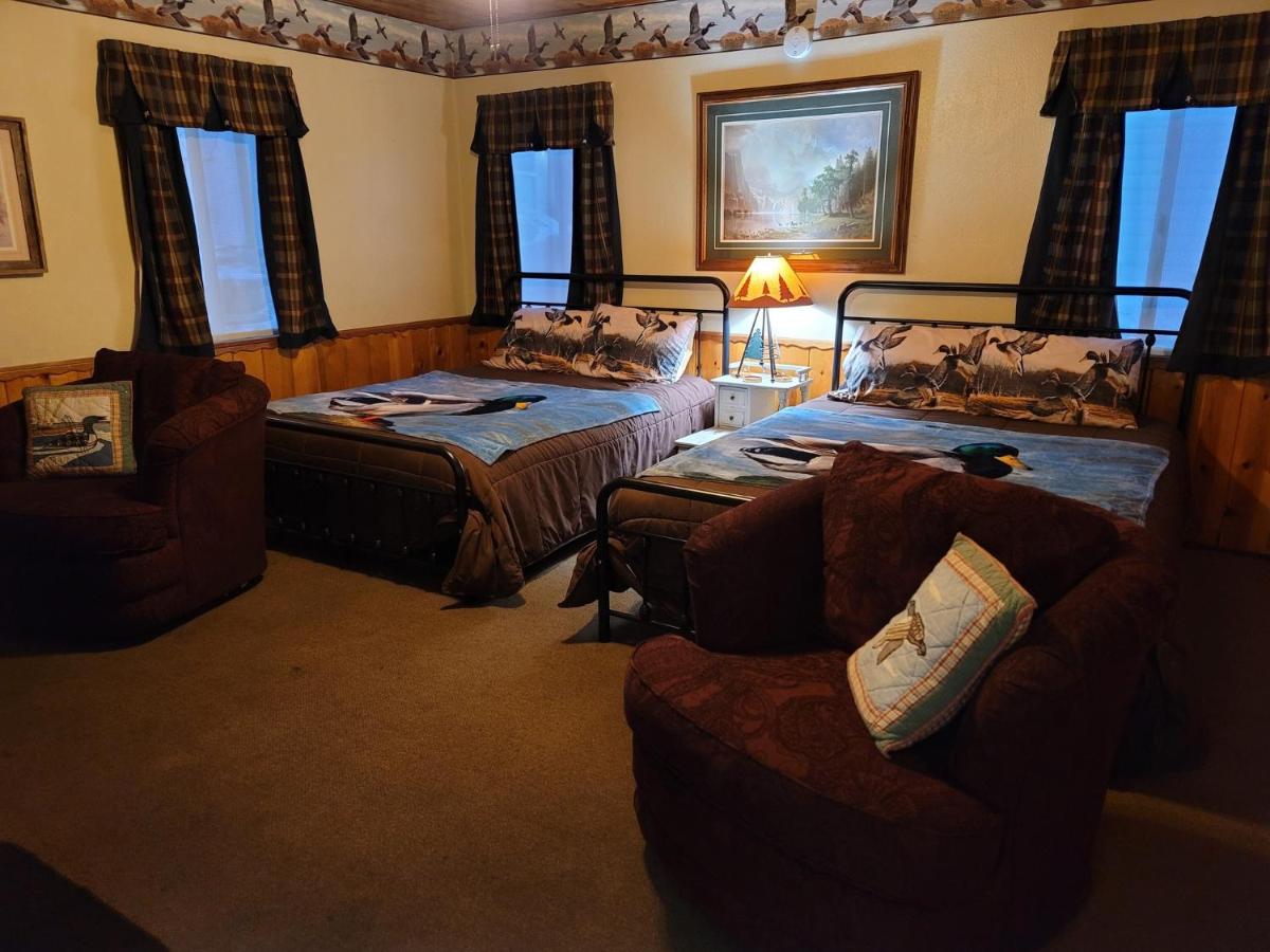 | Hillcrest Lodge