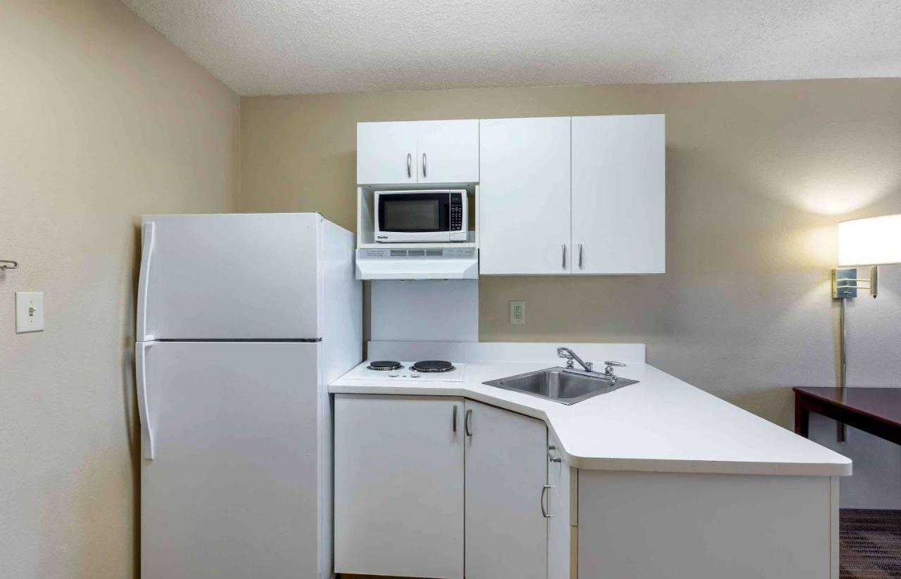 Studio with 1 King Bed - Non-Smoking at Extended Stay America Suites Dallas Greenville Avenue