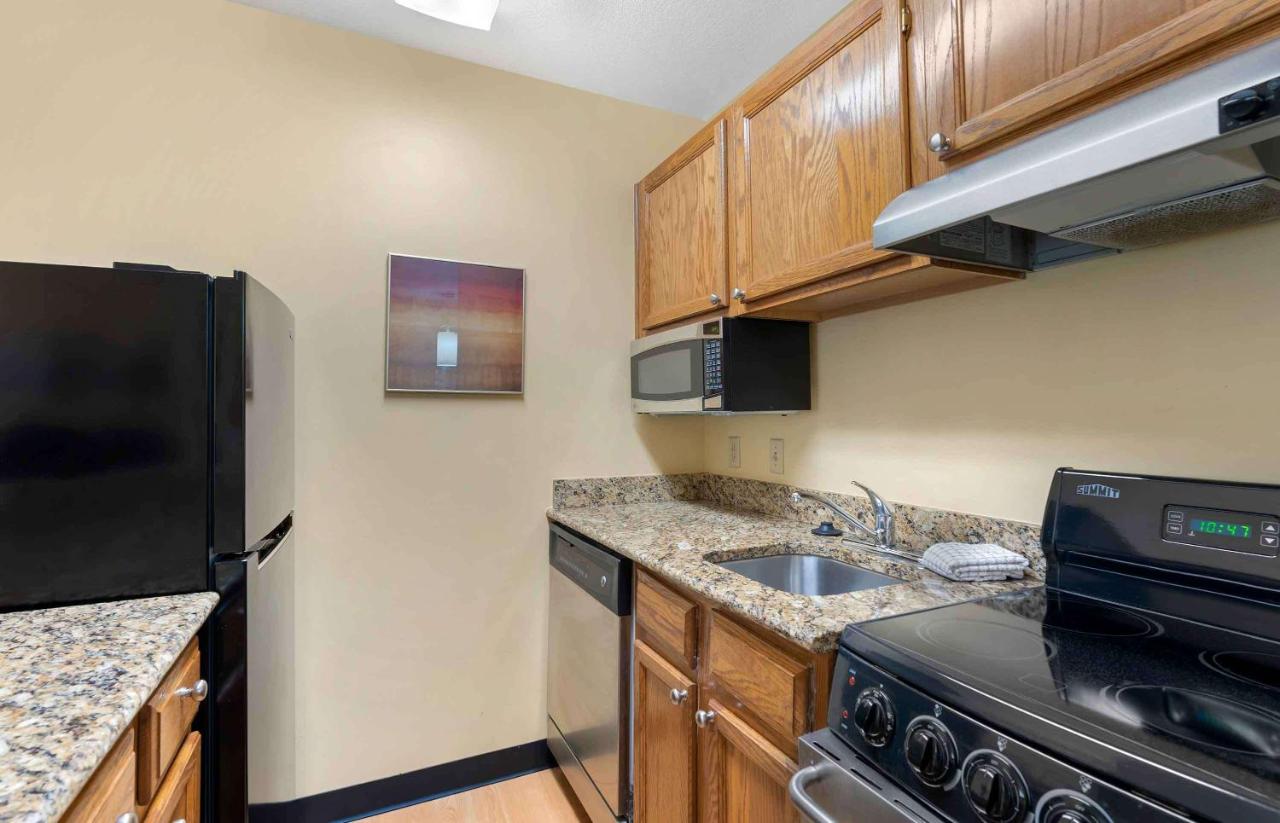 2 Bedroom Suite 2 Queen Beds Non-Smoking at Extended Stay America Suites - Newport News - Yorktown