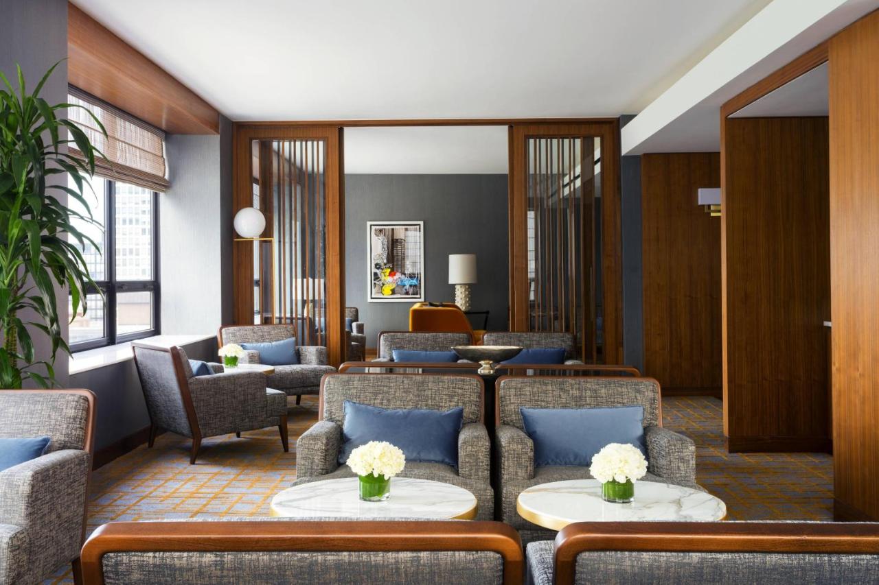 One-Bedroom Lakeside Suite with Lounge Access at The Ritz-Carlton, Chicago