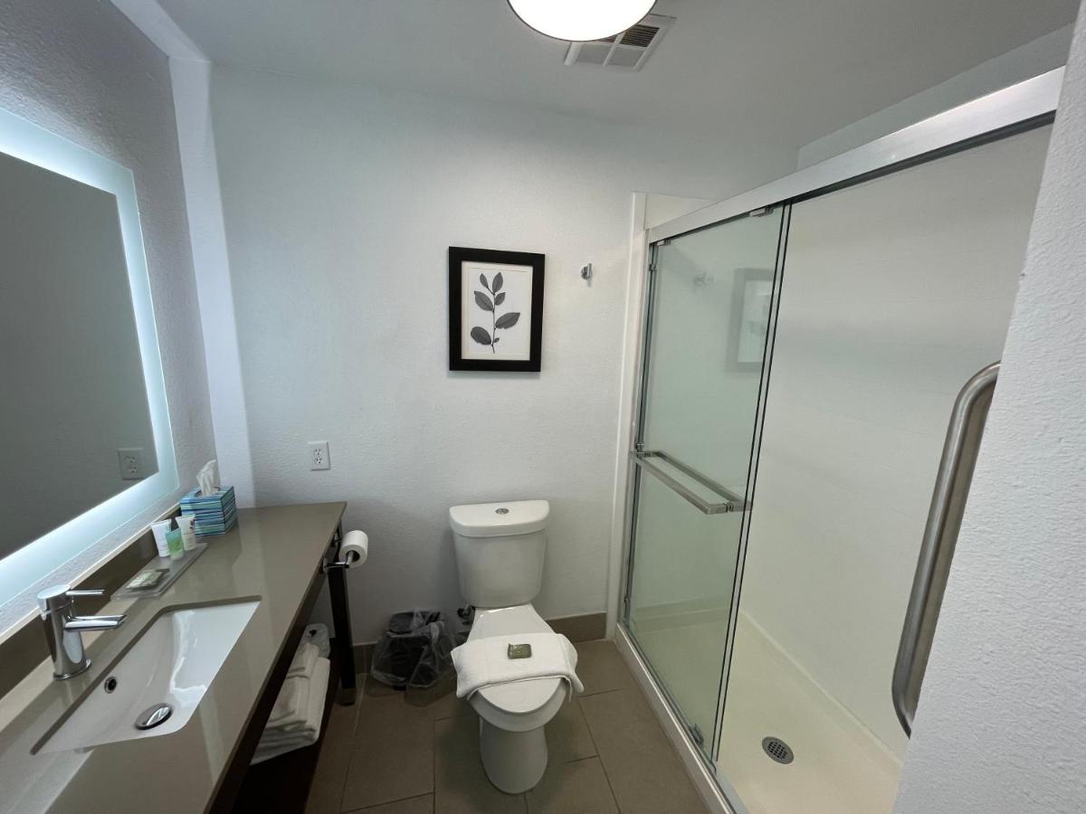 One-Bedroom Suite at Country Inn & Suites by Radisson, Midway - Tallahassee West