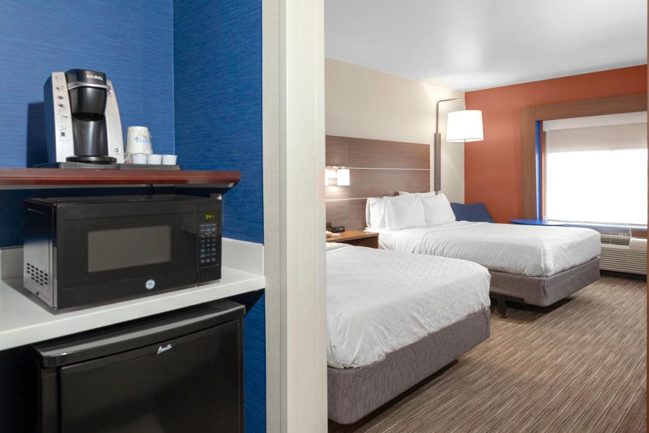  | Holiday Inn Express & Suites Interstate 90