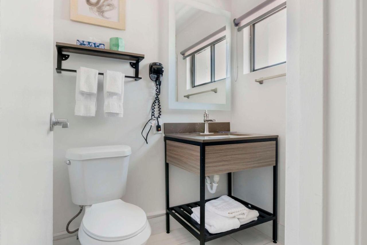  | Midtown Inn & Suites