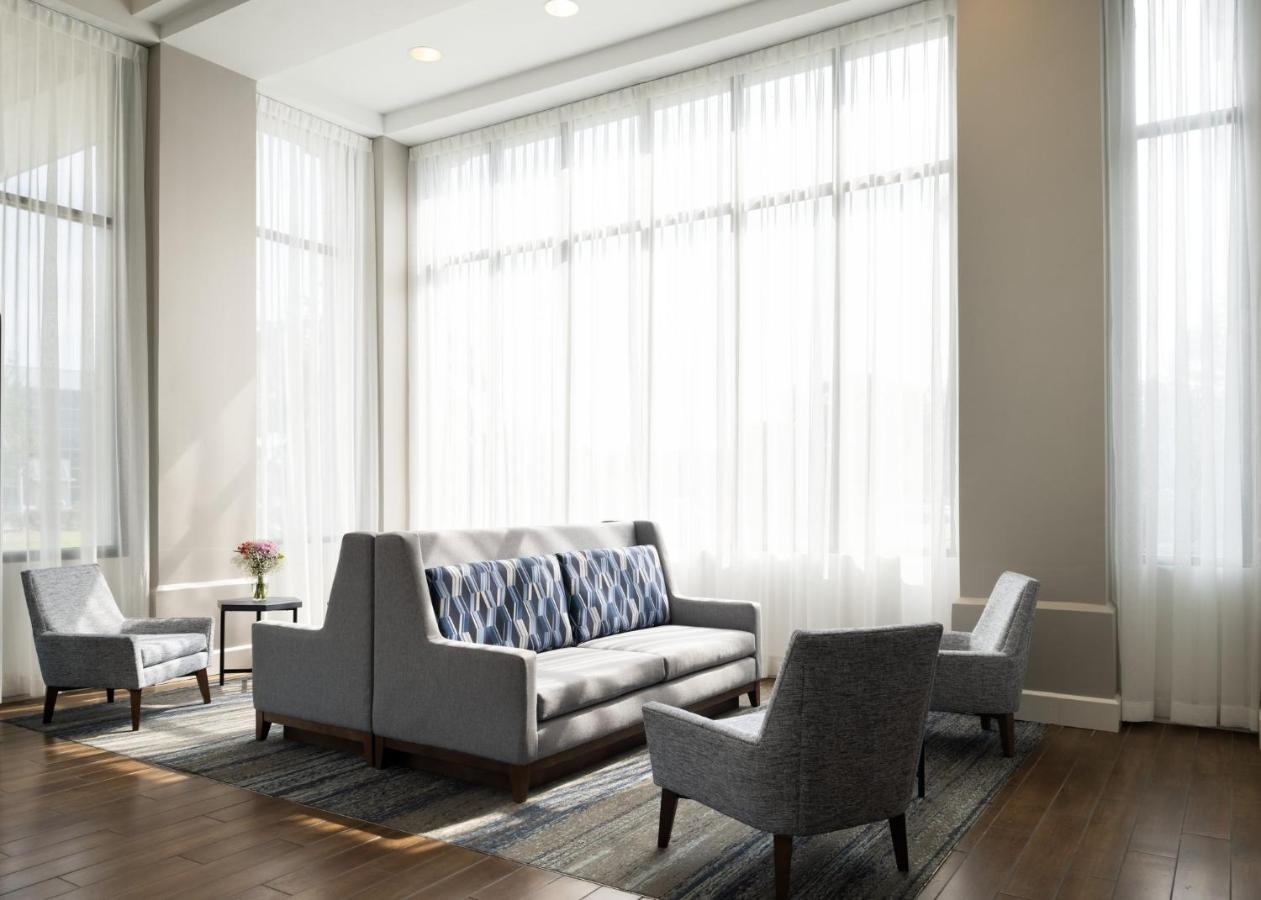 | Holiday Inn Express and Suites New Orleans Airport, an IHG Hotel