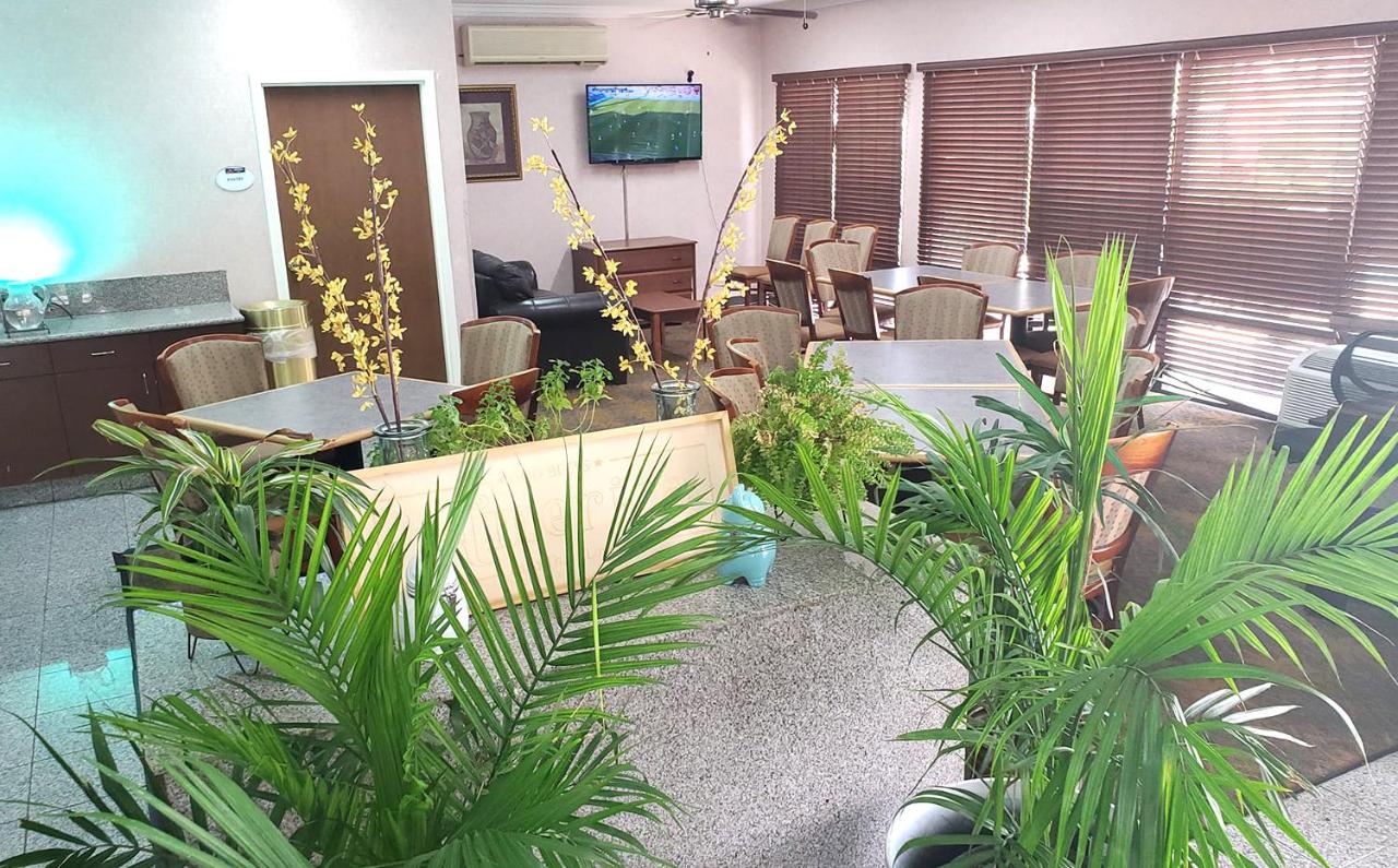 | Coratel Inn & Suites by Jasper New Braunfels