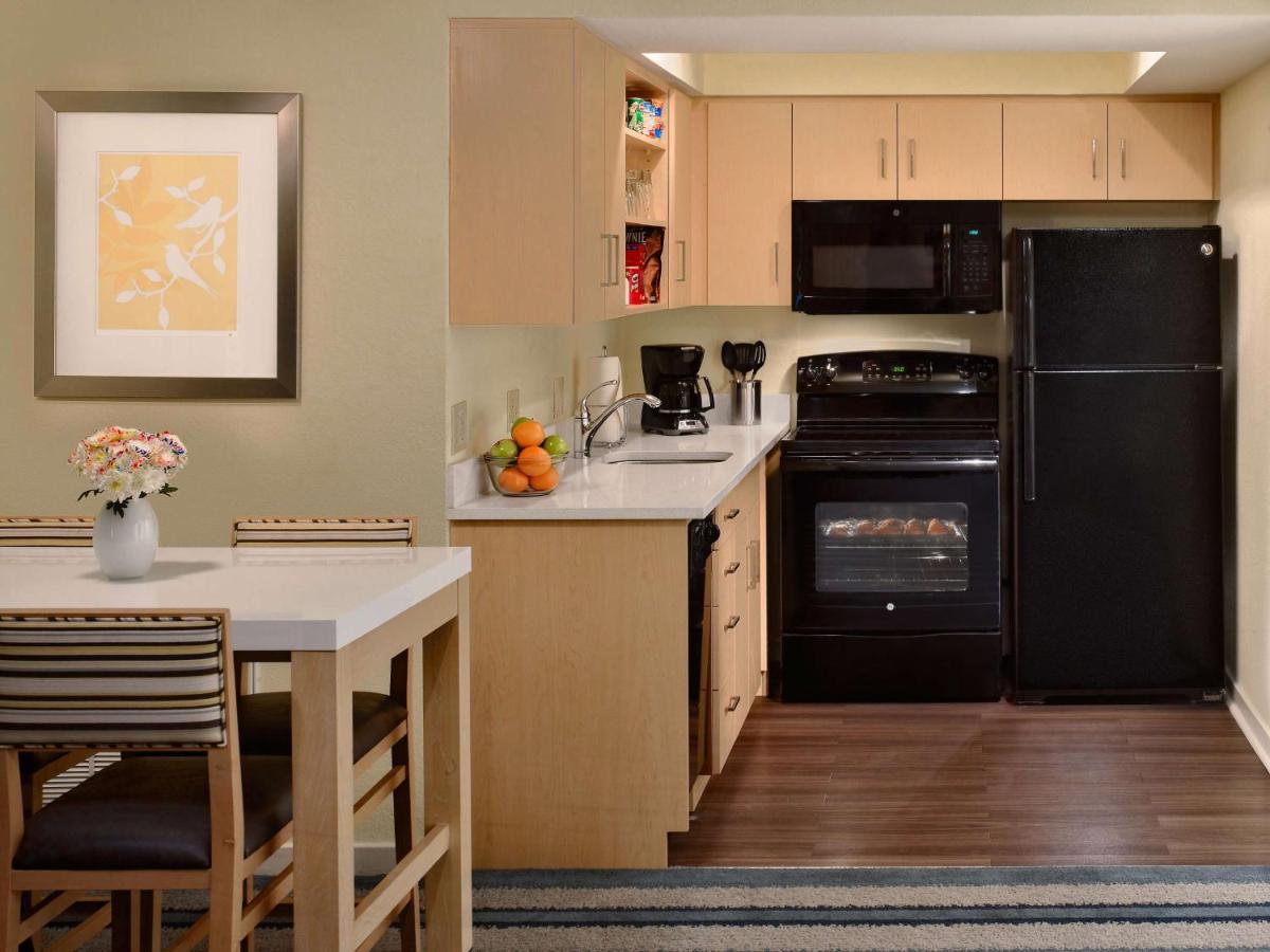 One-Bedroom King Suite at Sonesta ES Suites St. Louis Westport