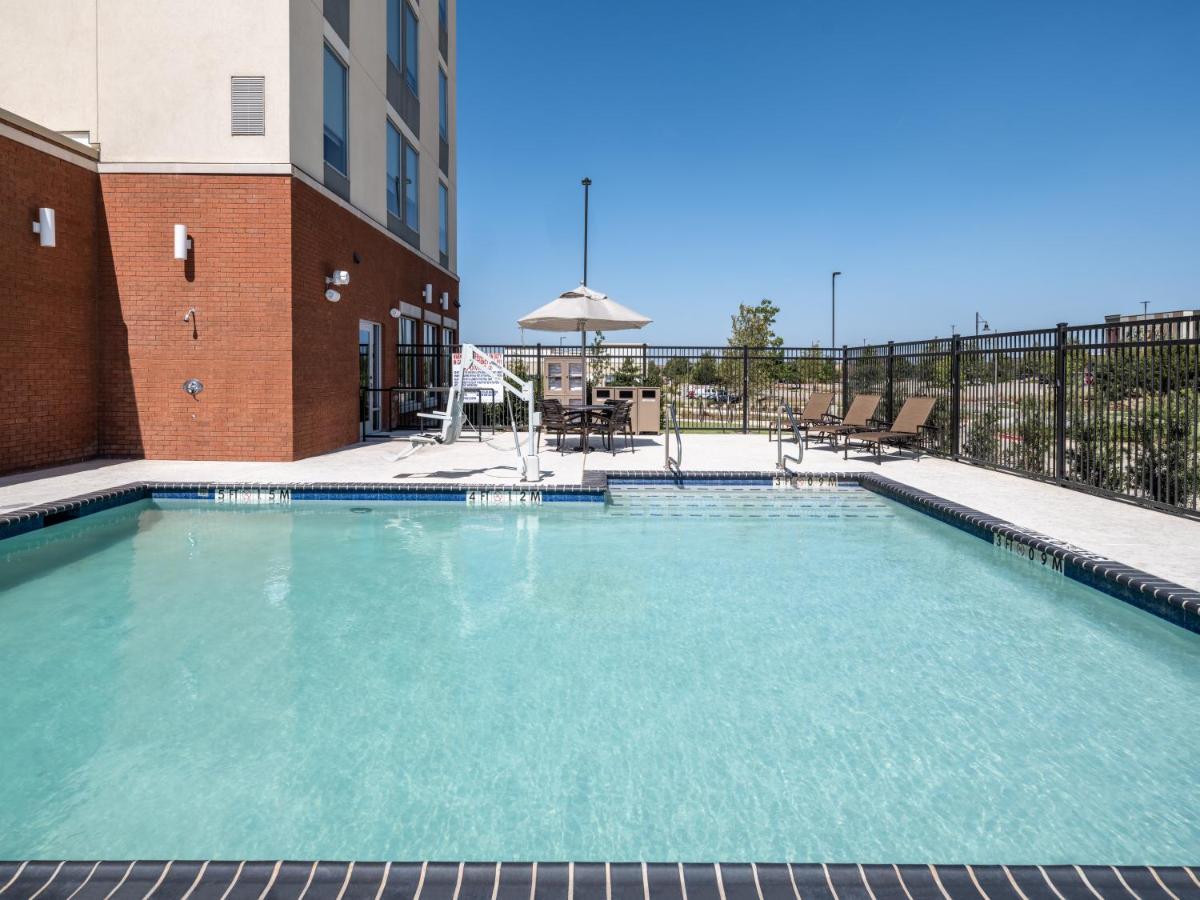 | Hyatt Place Fort Worth-Alliance Town Center