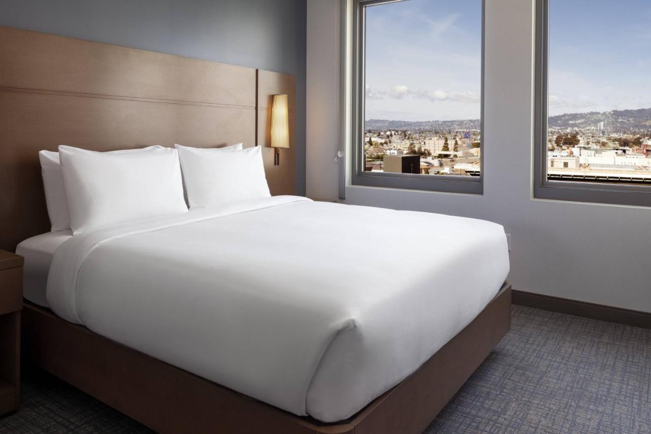 One-Bedroom King Suite with Sofa Bed at Residence Inn by Marriott Oakland Downtown