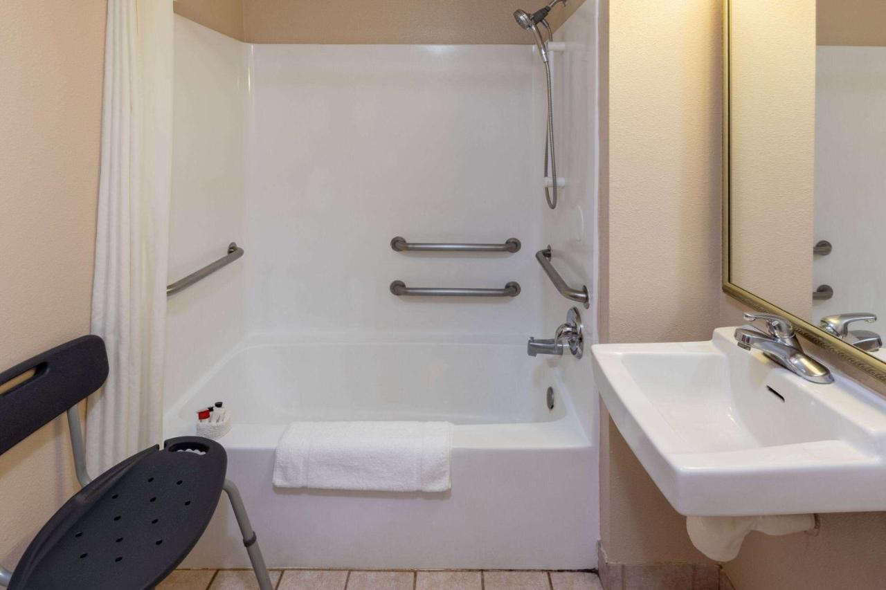 Queen Room with Two Queen Beds and Bath Tub - Mobility Accessible/Non-Smoking at Super 8 by Wyndham Garland/Rowlett/East Dallas Area