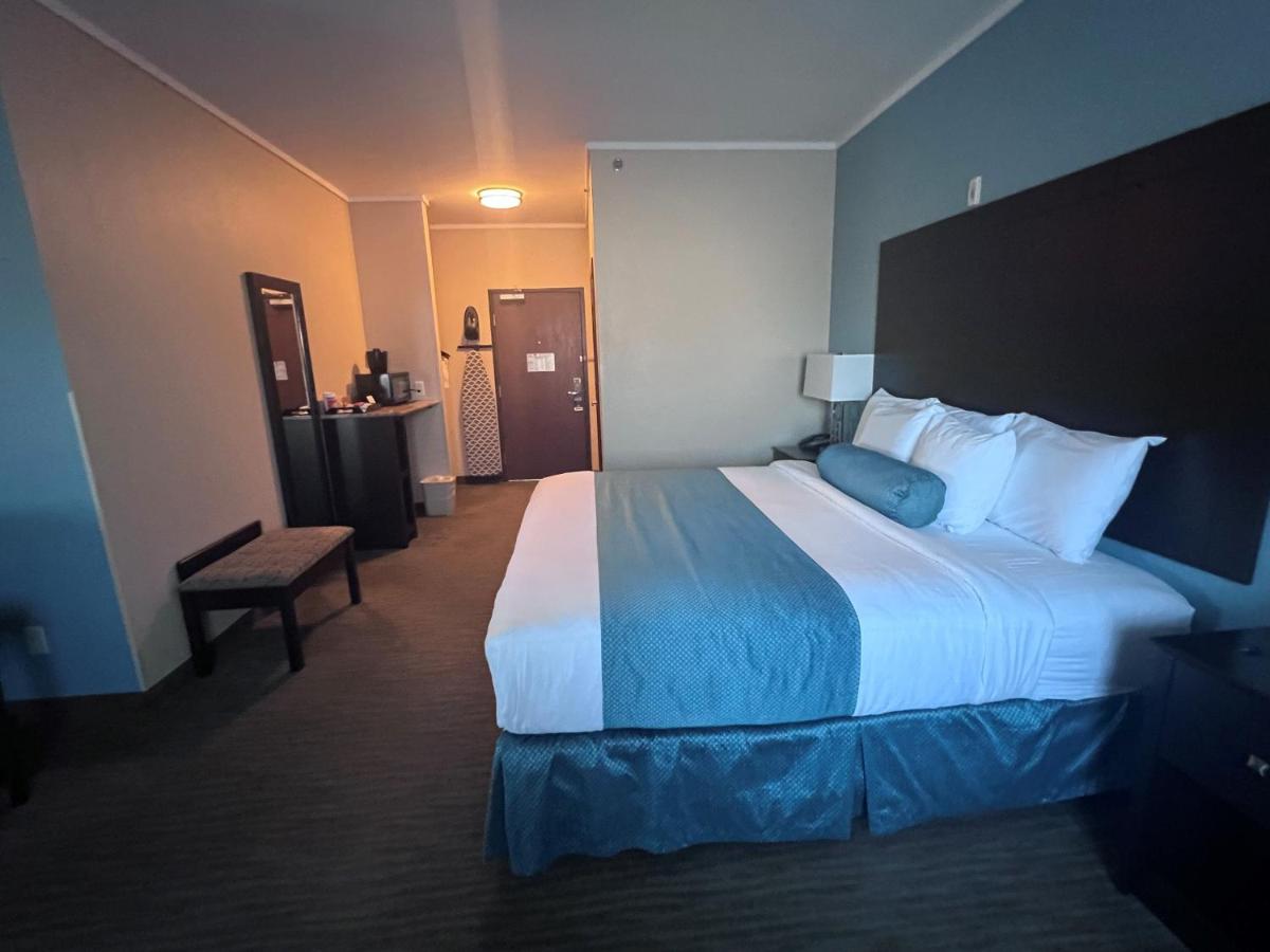 | Cobblestone Inn & Suites - Fort Dodge