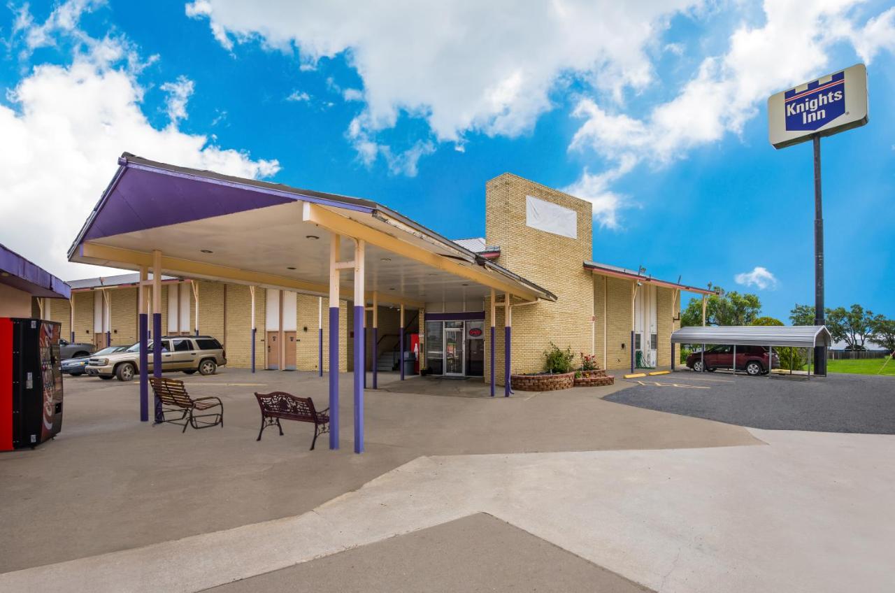 | Knights Inn Oakley