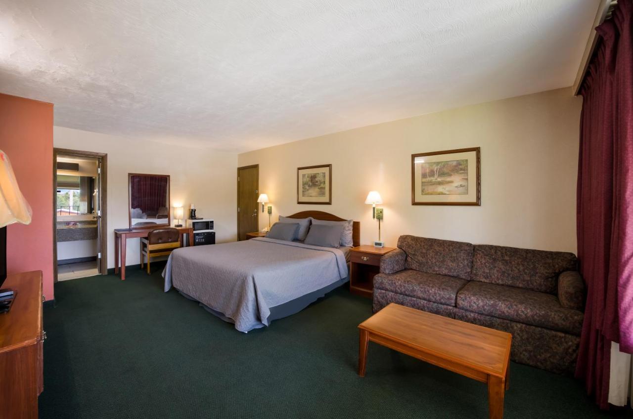 | Knights Inn Oakley
