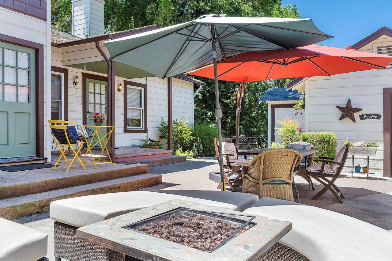  | Cinnamon Bear Creekside Inn