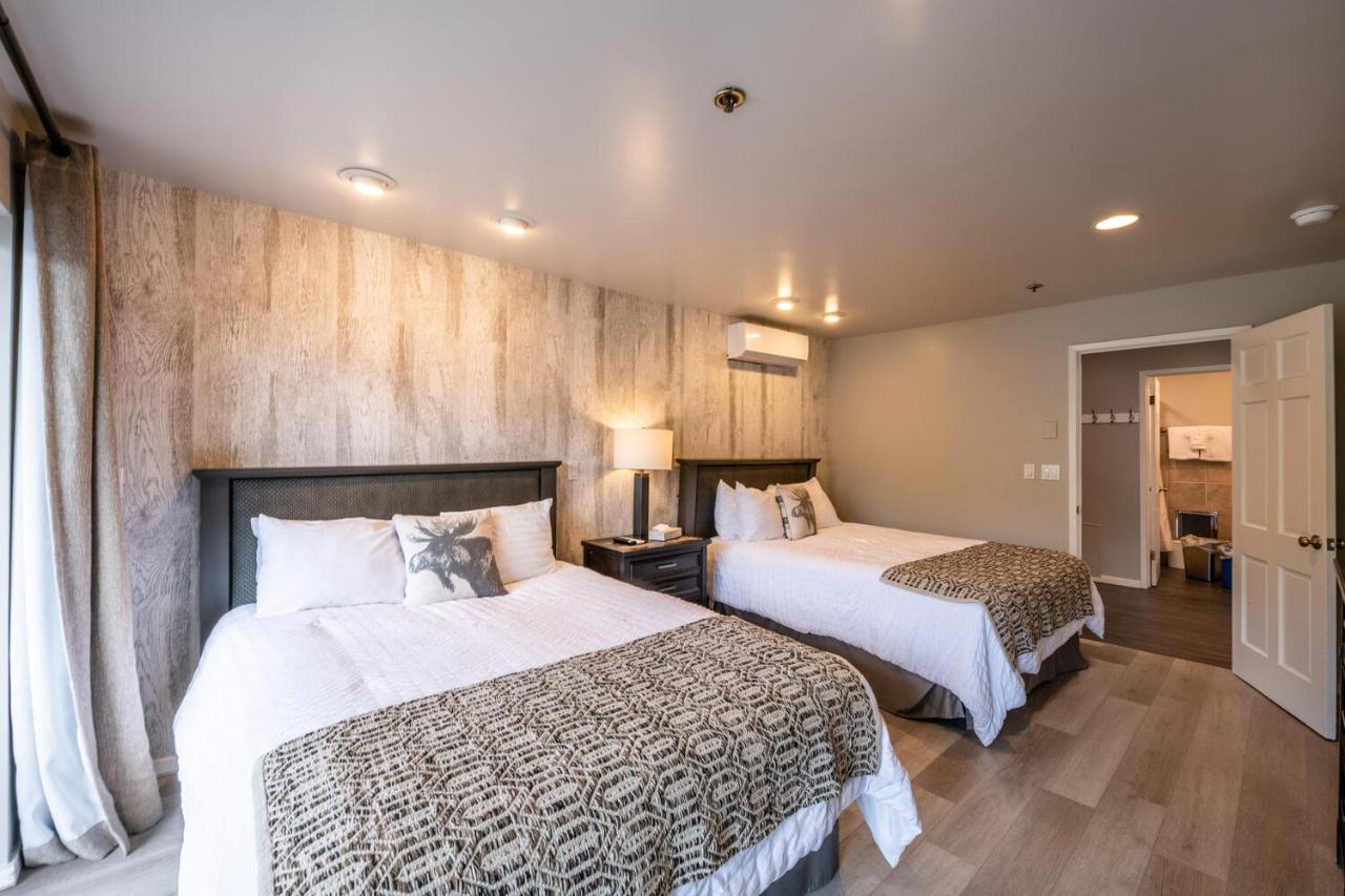 One-Bedroom Apartment at Treasure Mountain Inn