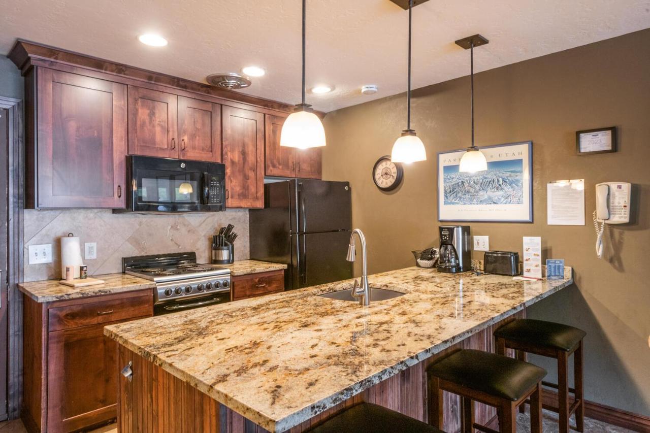 One-Bedroom Apartment at Treasure Mountain Inn
