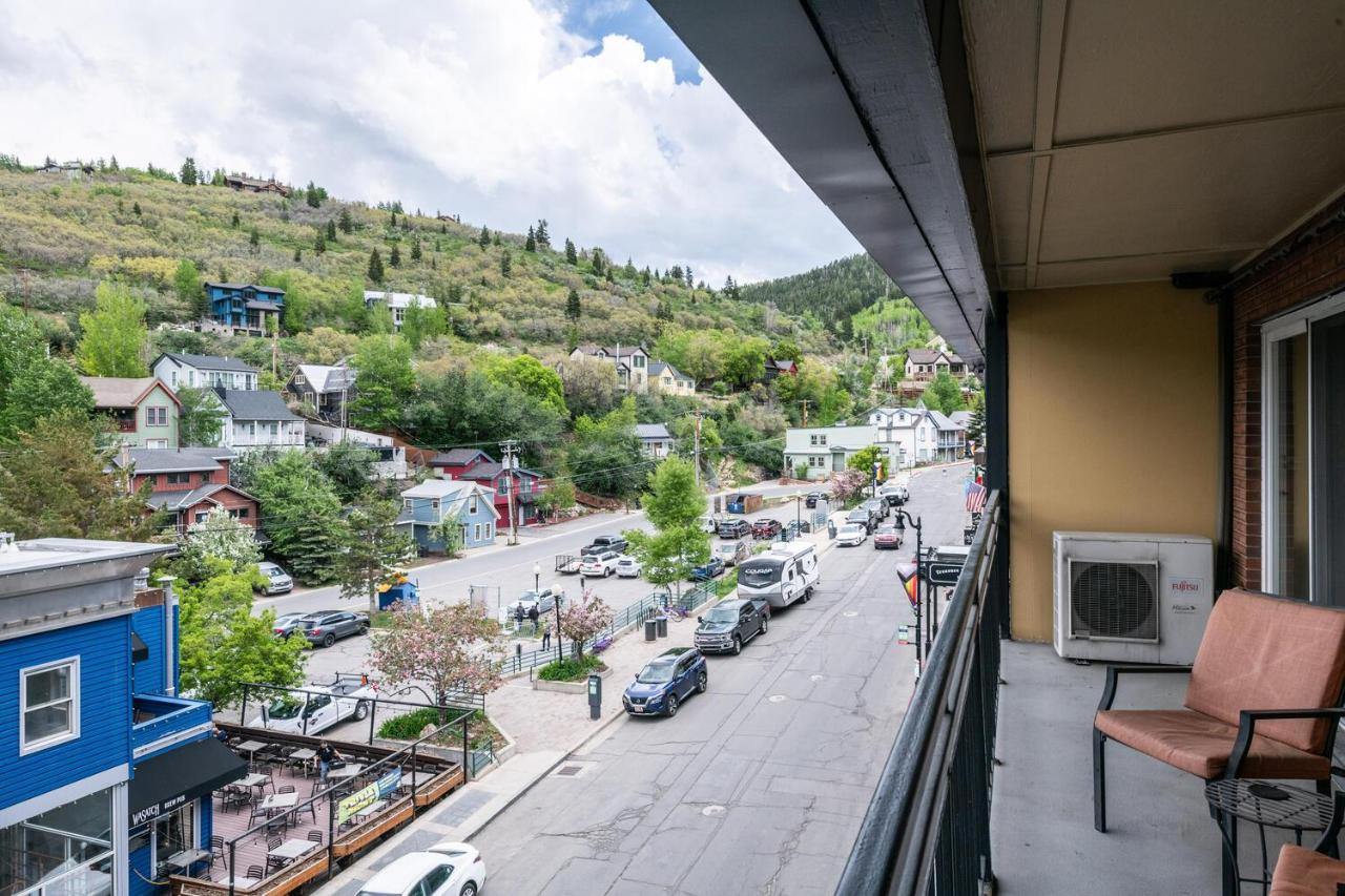 One-Bedroom Apartment at Treasure Mountain Inn