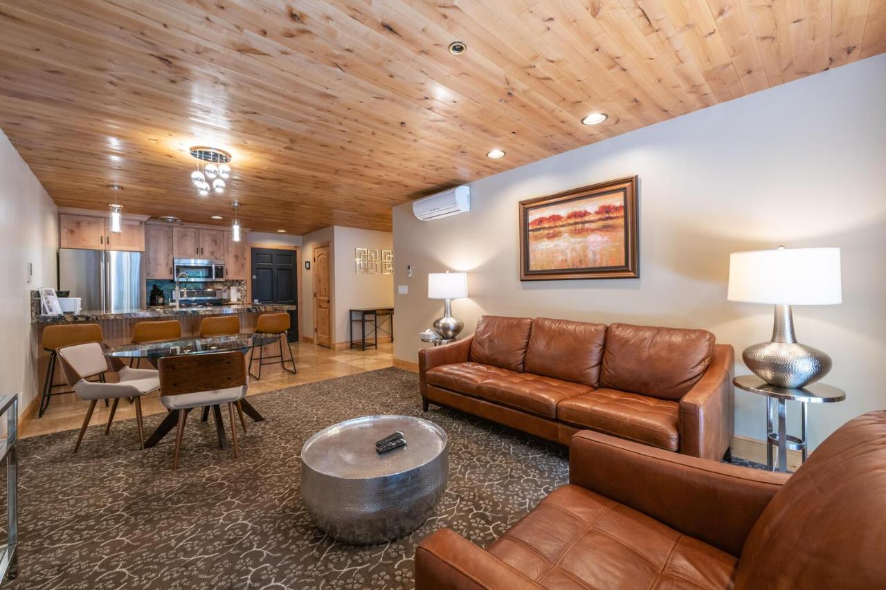 One-Bedroom Apartment at Treasure Mountain Inn