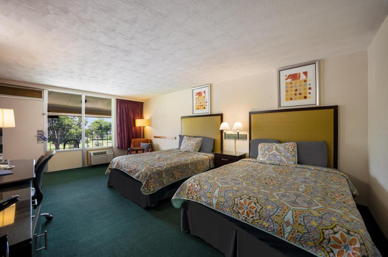 | Knights Inn Oakley