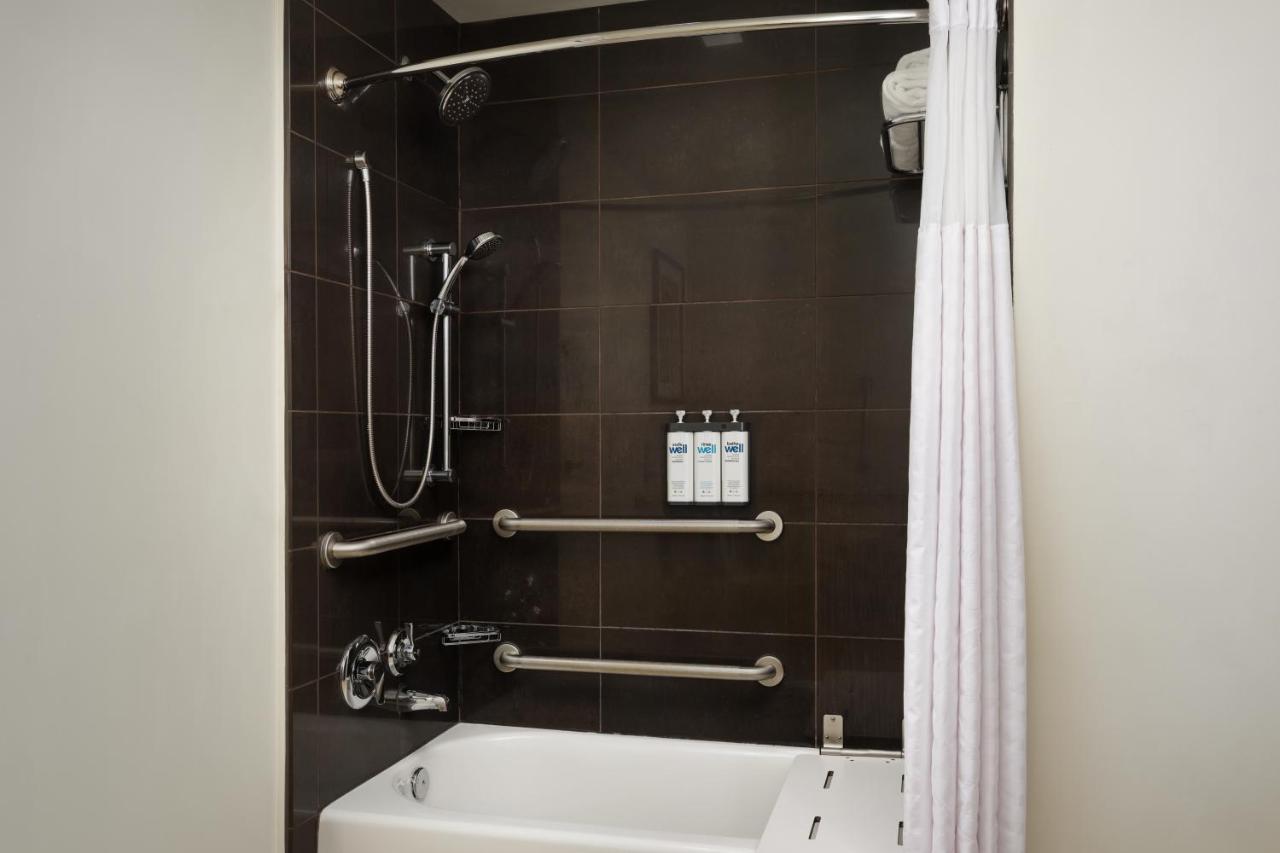 One-Bedroom Queen Suite with Two Queen Beds and Bathtub - Disability Access at Hyatt House Atlanta Downtown