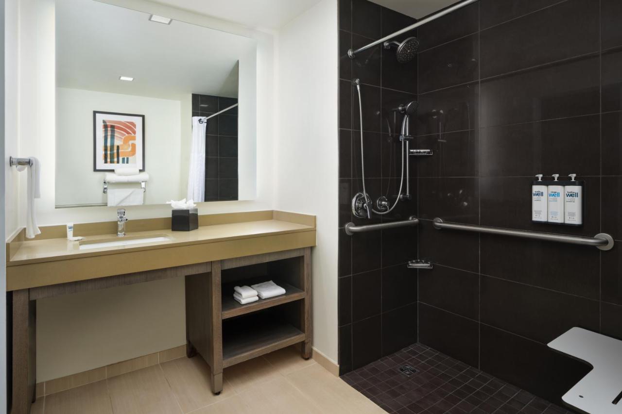 King Suite with Roll-In Shower - Disability Access at Hyatt House Atlanta Downtown