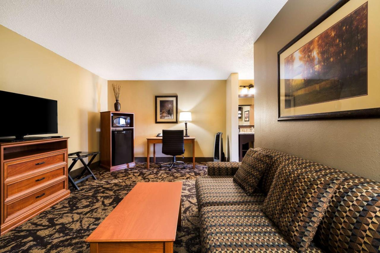 Deluxe King Suite at Best Western Derby Inn