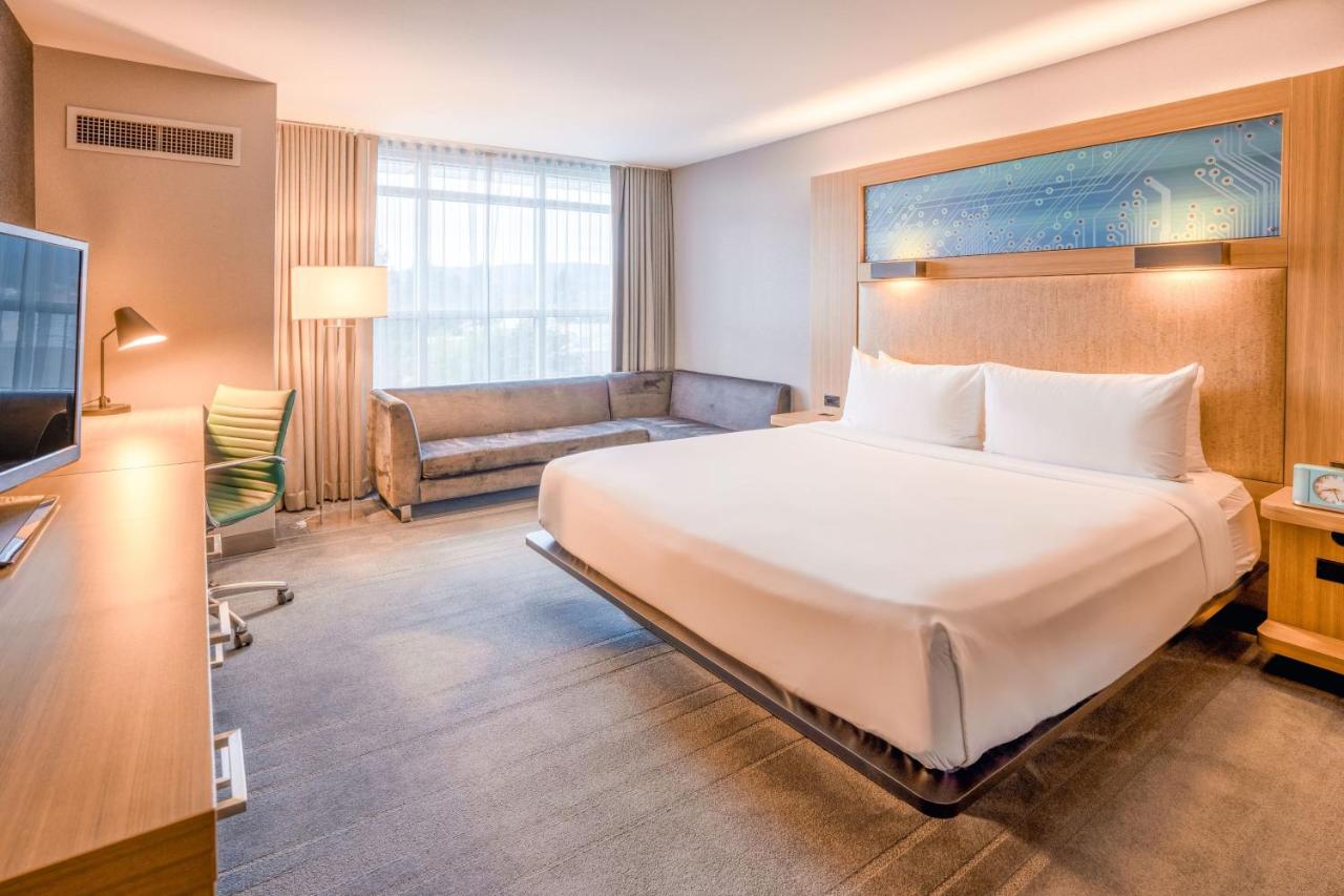 Breezy, Suite, 1 King, Corner room at Aloft by Marriott Cupertino