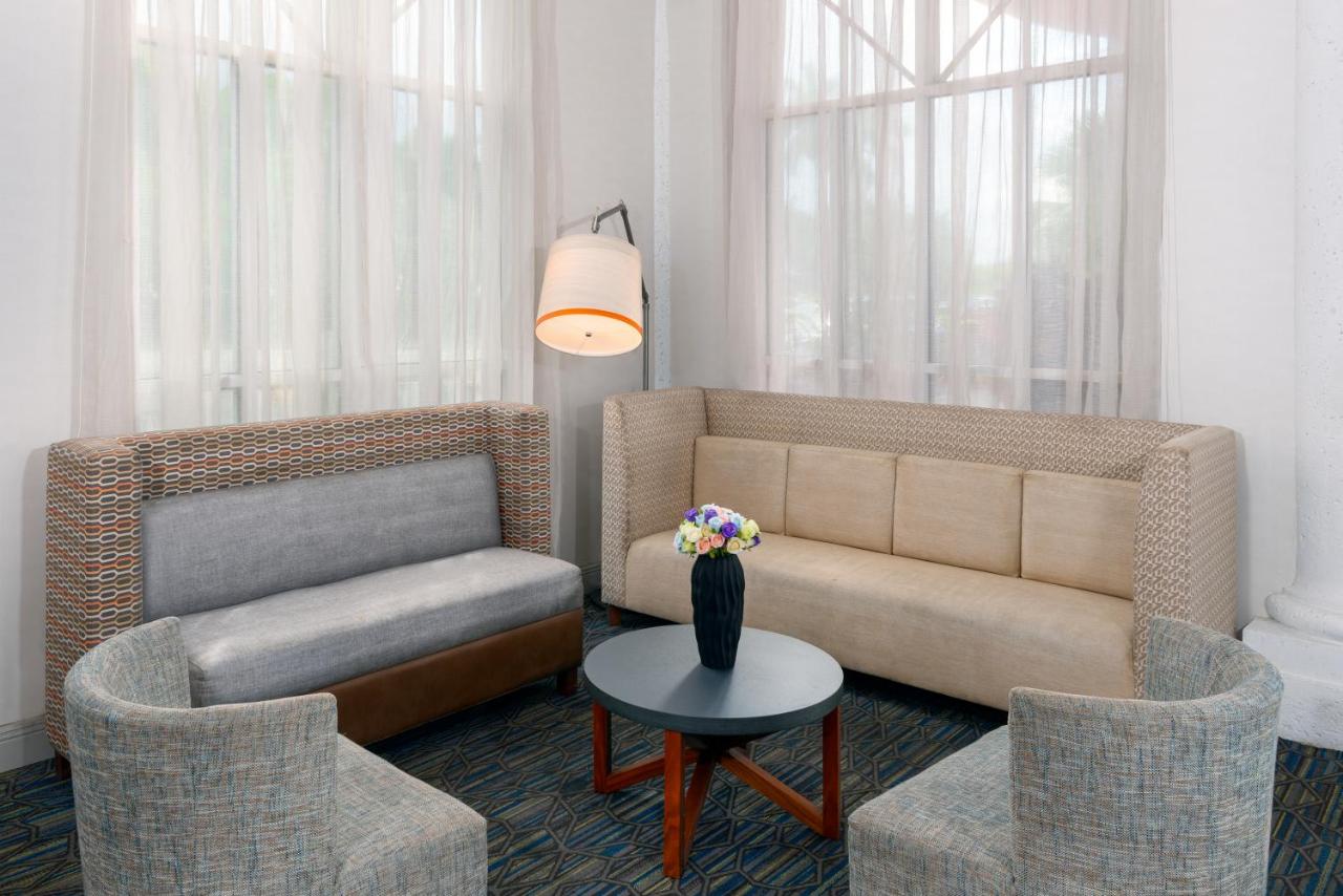  | Holiday Inn Express Miami Airport Doral Area, an IHG Hotel