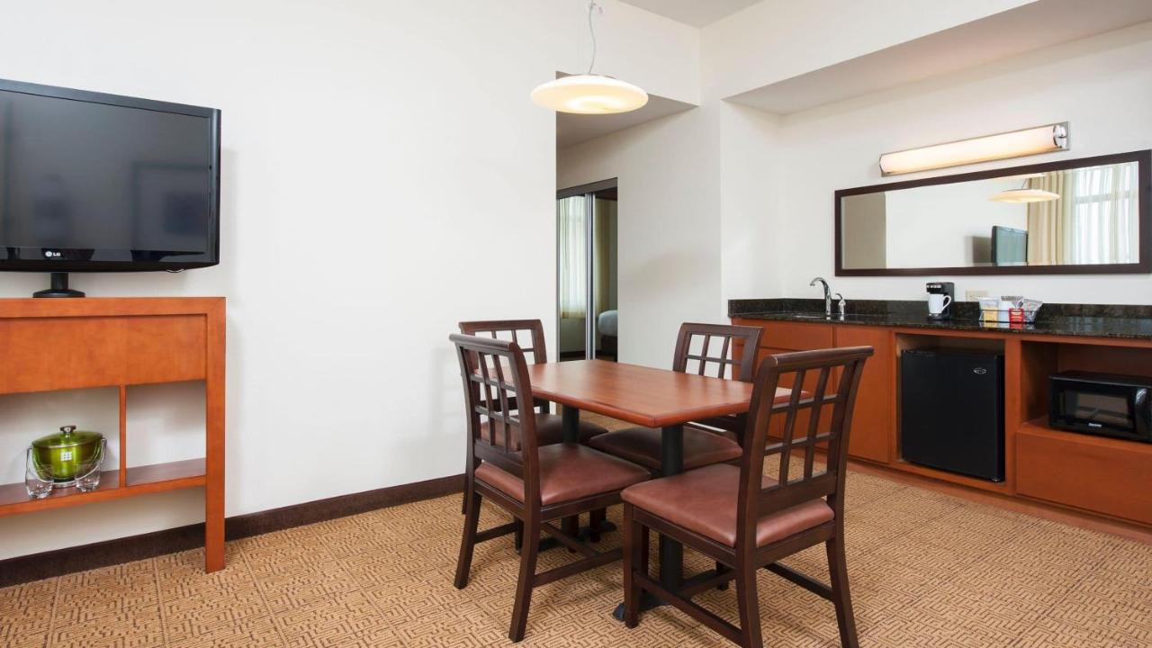 Accessible King Bed One Bedroom Suite Roll-In Shower with Sofa Bed at Hyatt Place Des Moines/Downtown