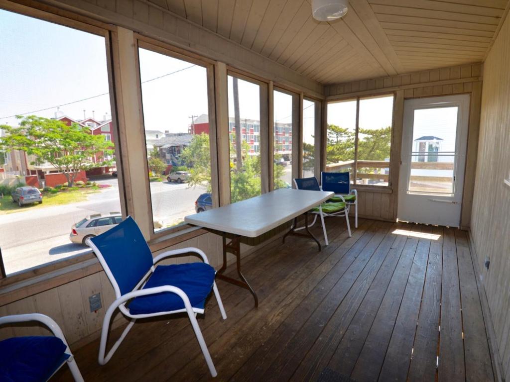  | Surf Club Oceanfront Hotel
