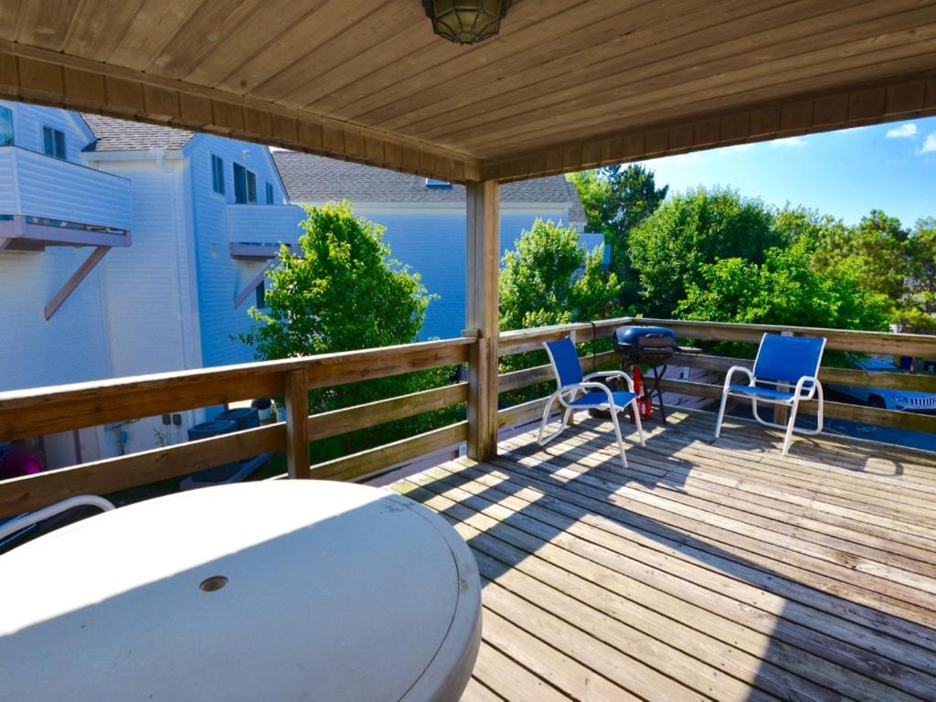  | Surf Club Oceanfront Hotel