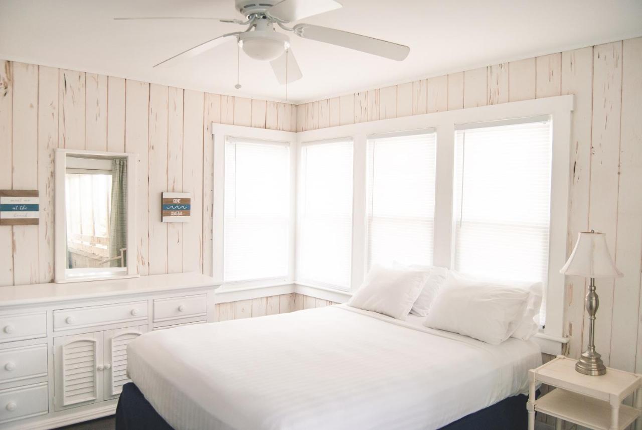  | Surf Club Oceanfront Hotel